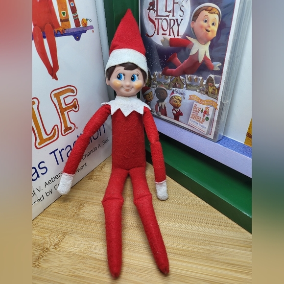 Elf on the Shelf Kit - Includes Book, DVD, and Elf - Picture 5 of 9